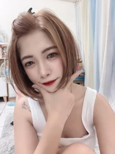 台中傳播服務介紹，專業KTV小姐親切解說消費流程